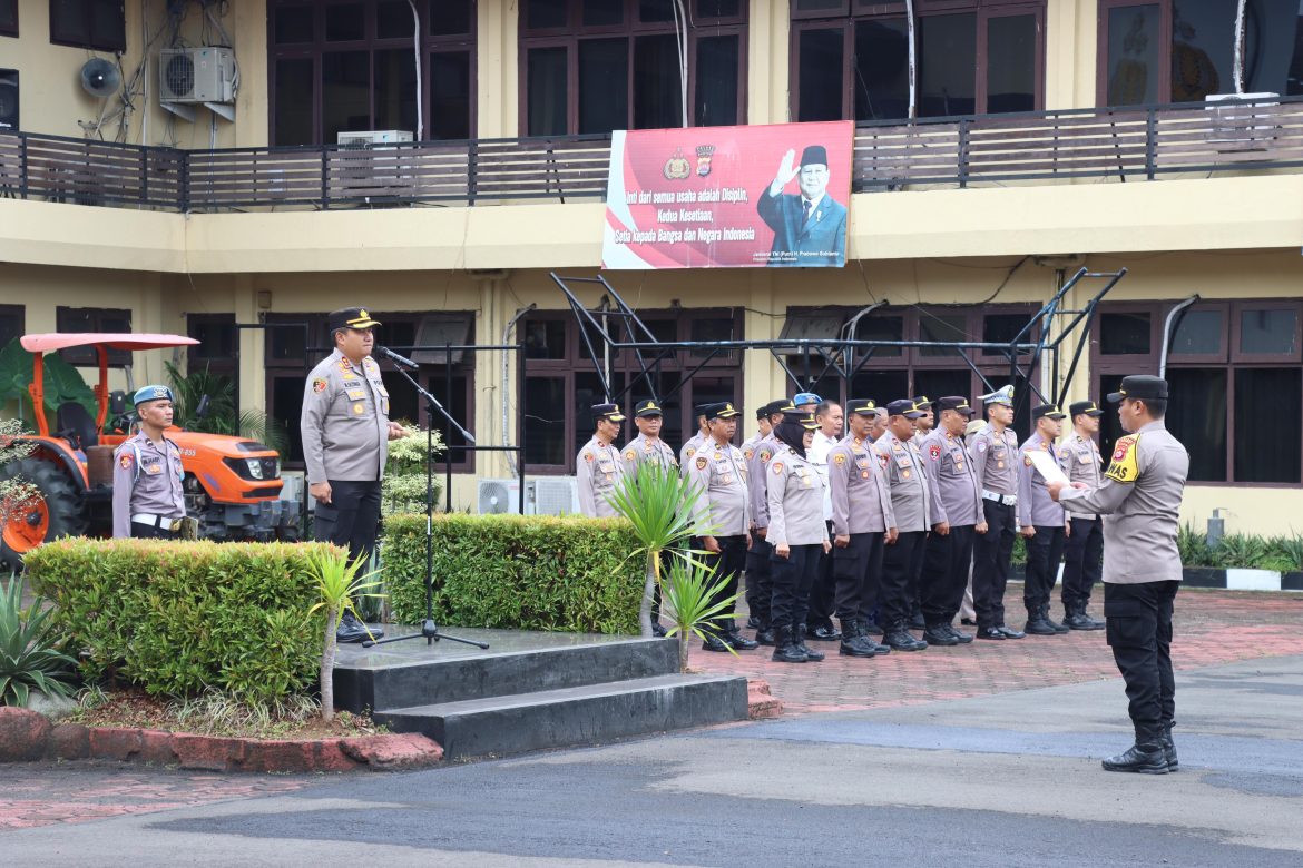 Kapolres Cilegon Pimpin Apel Jam Pimpinan, Tekankan Soliditas, Kesiapsiagaan, dan Pelayanan Humanis