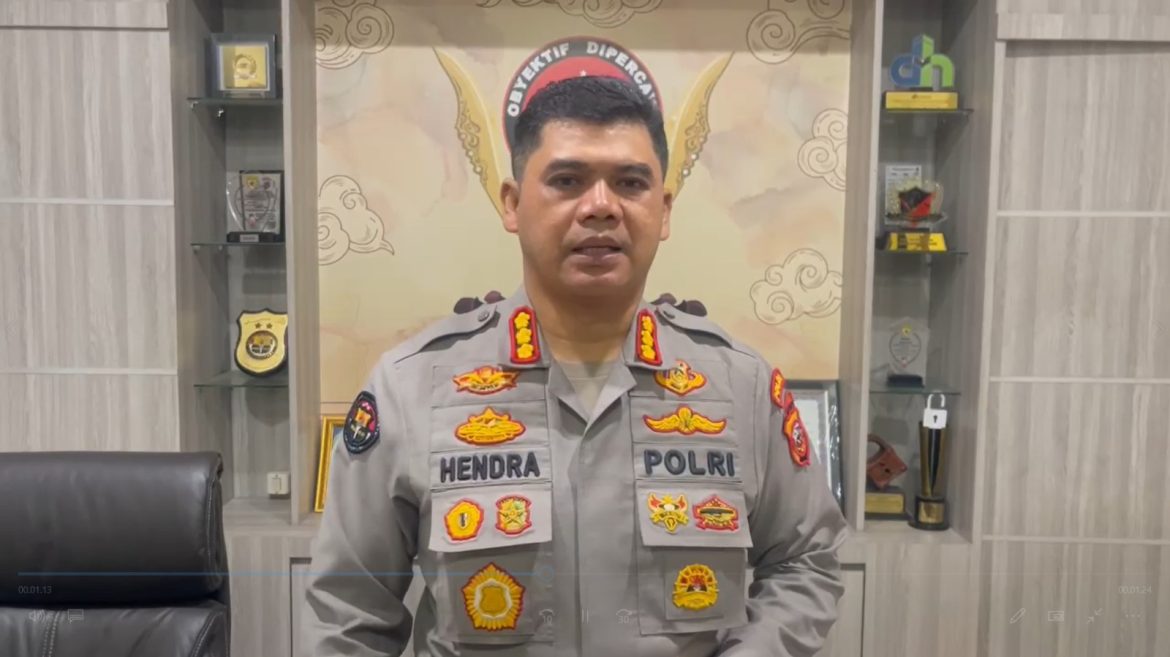 Polda Jabar Terus Lakukan Penanganan Intensif dan Salurkan Bantuan Kepada Masyarakat Terdampak Bencana Longsor di Cisarua KBB