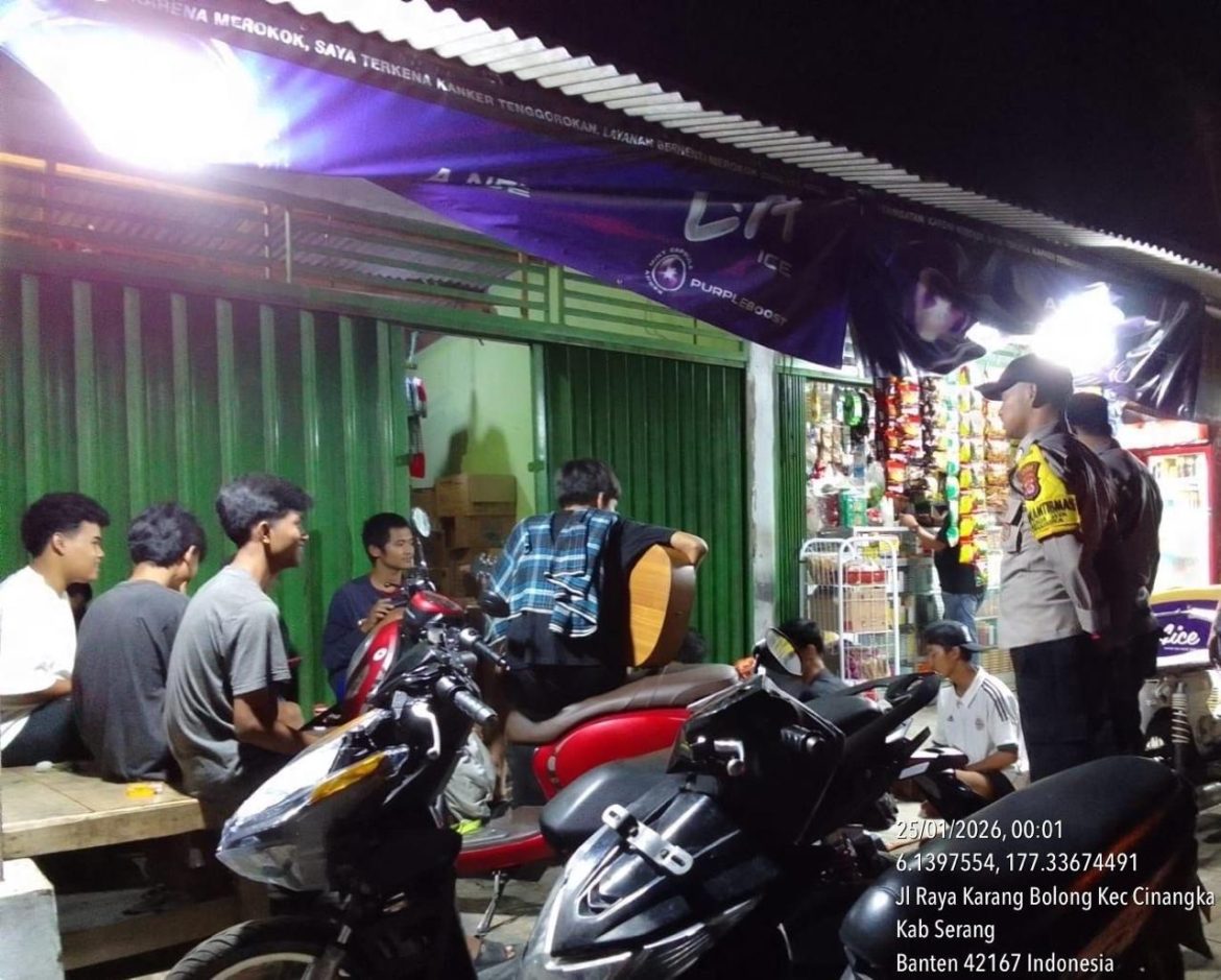 Langkah Seirama Tanpa Henti: Sinergi Polsek Cinangka dan Warga Perkuat Keamanan Lingkungan Desa