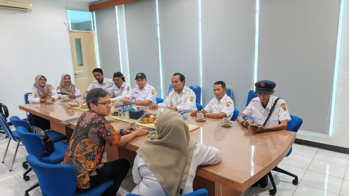 Perangkat Desa Pekalongan Tuntut Haknya, Bank Jateng Kajen Berikan Harapan