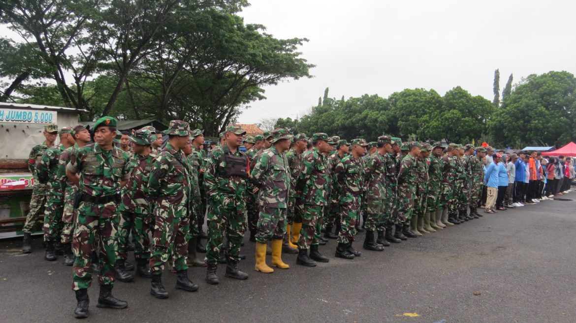 Bersatu Jaga Lingkungan, Kodim 0402/OKI Gelar Jumat Bersi