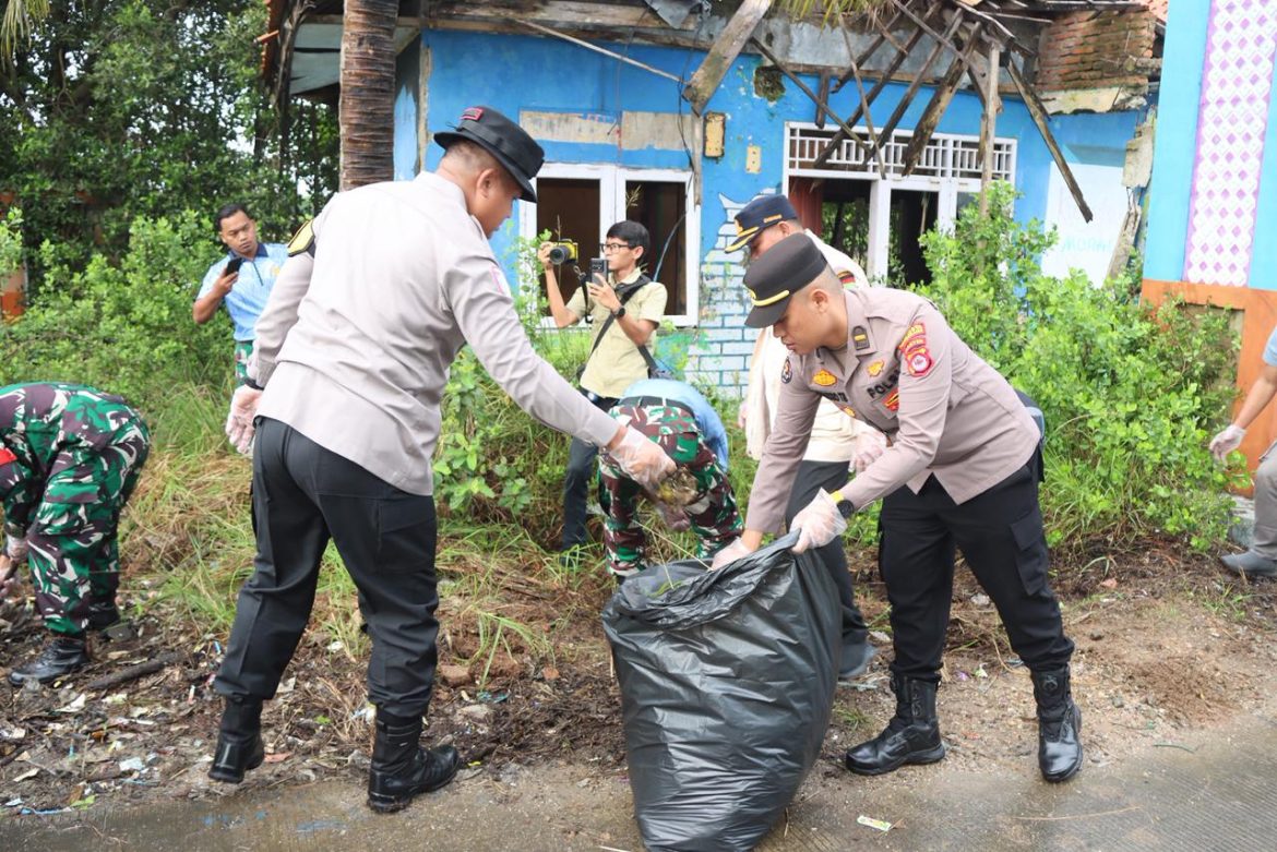 Gerakan Indonesia Asri, Polresta Tangerang Gelar Korve di Wisata Pulo Cangkir