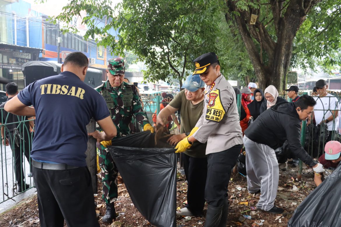(Forkopimda) Kota Depok Aksi Nyata Perduli Lingkungan Melalui Gerakan (ASRI) 