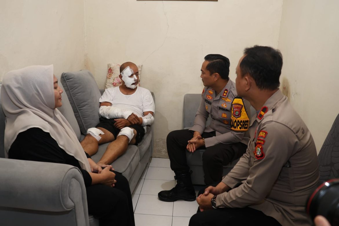 HPN 2026, Wakapolresta Bandara Soekarno-Hatta Kunjungi Wartawan Sakit